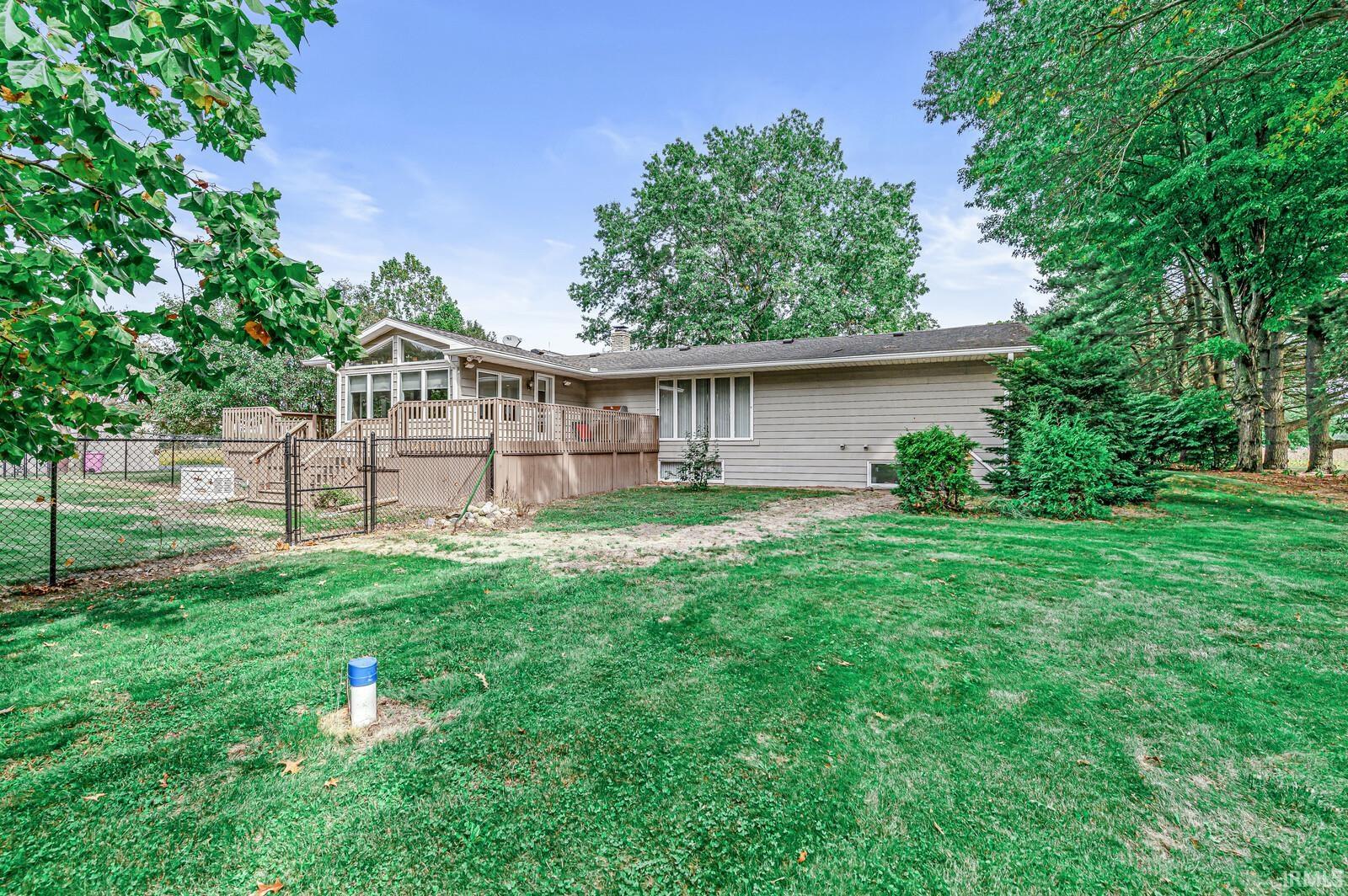 62945 Beech Road Mishawaka, IN 46544 - Photo 4 of 31