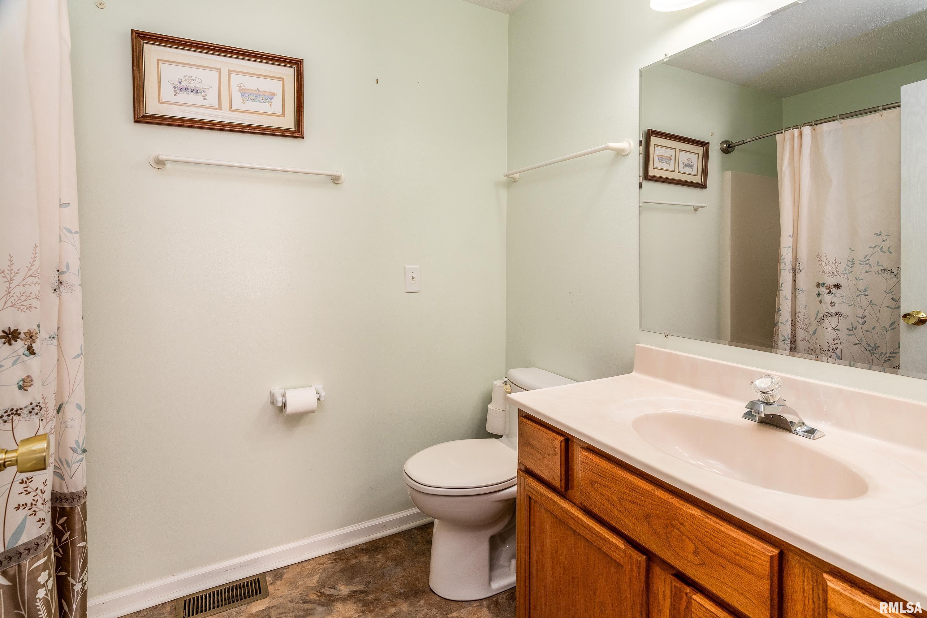 2080 Highway 166 Creal Springs, IL 62922 - Photo 11 of 32