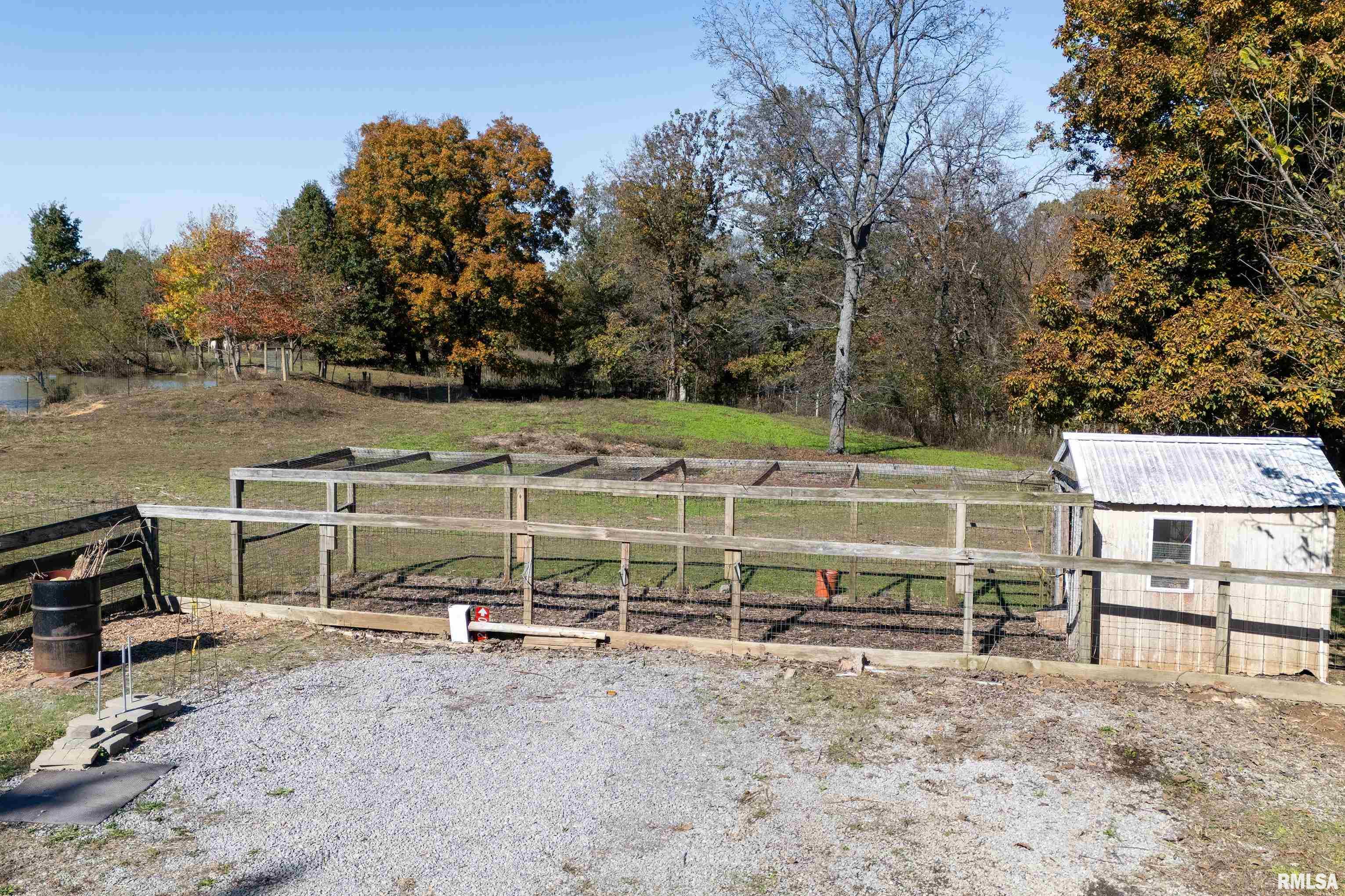 2080 Highway 166 Creal Springs, IL 62922 - Photo 16 of 32