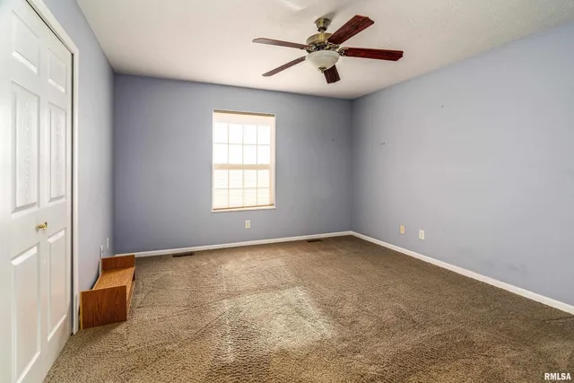 $194,000 | 2080 Highway 166, Creal Springs, IL 62922