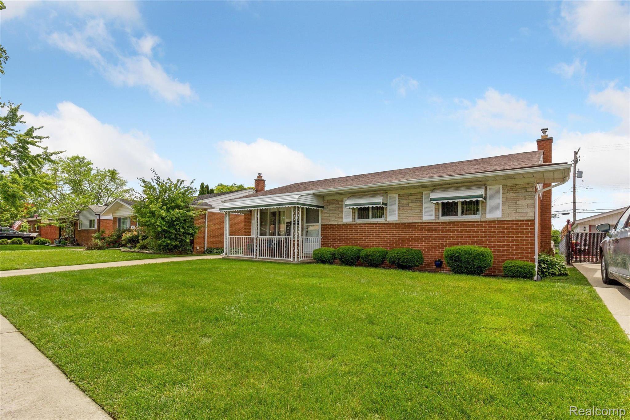 31709 Northwood Road Fraser, MI 48026 - Photo 4 of 53 Gallery Image 4