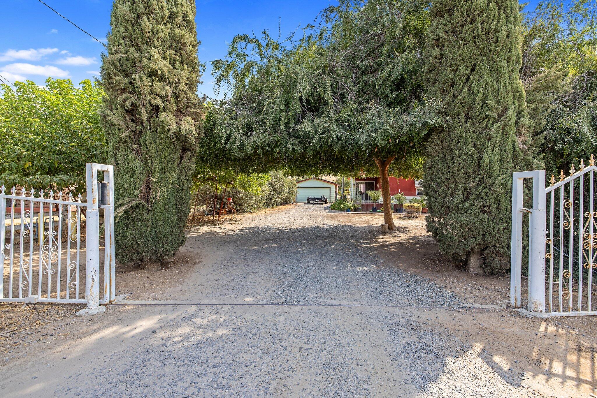 646 South Spruce Road Exeter, CA 93221 - Photo 10 of 67 30-web-or-mls-713A8408