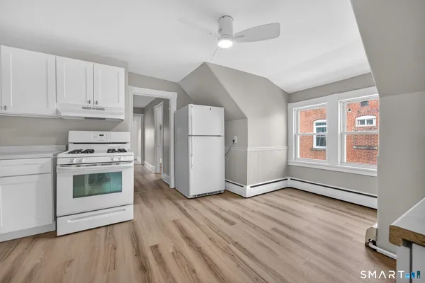 $1,700 | 129-131 Francis Avenue, Hartford, CT 06106