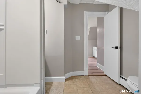 $1,700 | 129-131 Francis Avenue, Hartford, CT 06106