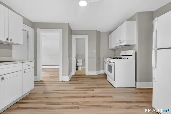 $1,700 | 129-131 Francis Avenue, Hartford, CT 06106