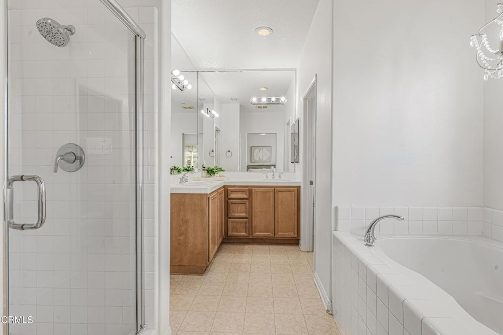 2916 Esperanza Way, Unit F Simi Valley, CA 93063 - Photo 15 of 46