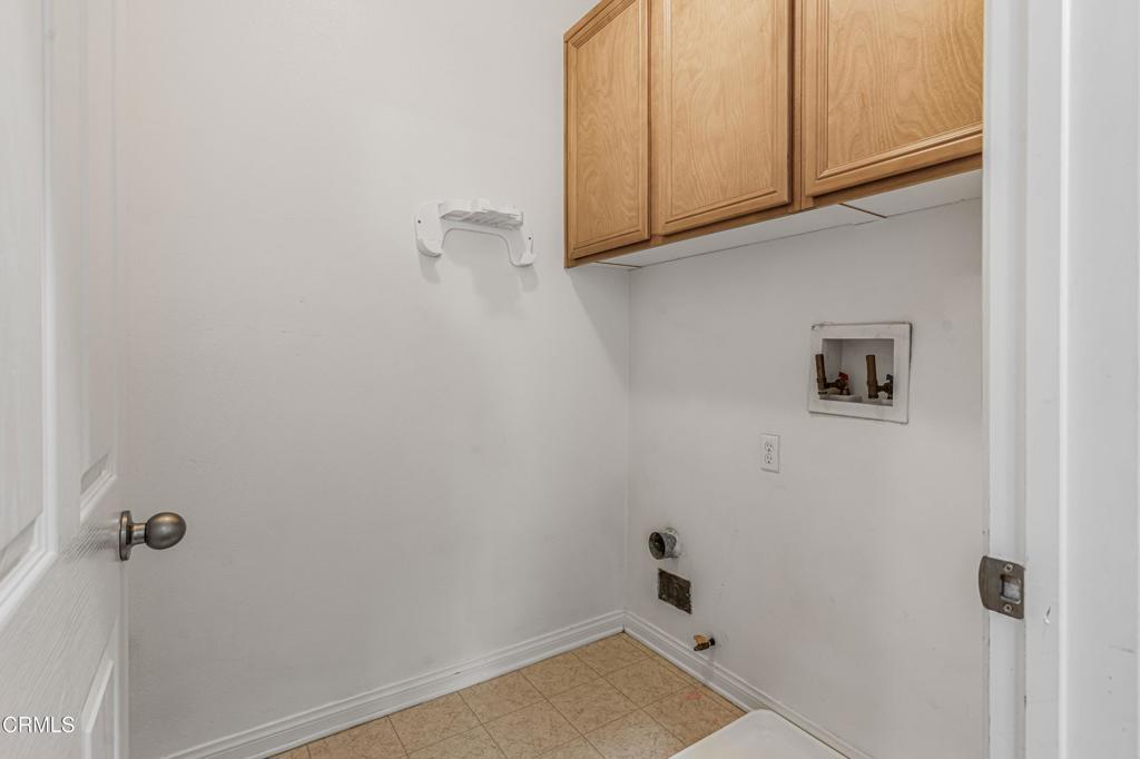 2916 Esperanza Way, Unit F Simi Valley, CA 93063 - Photo 25 of 46