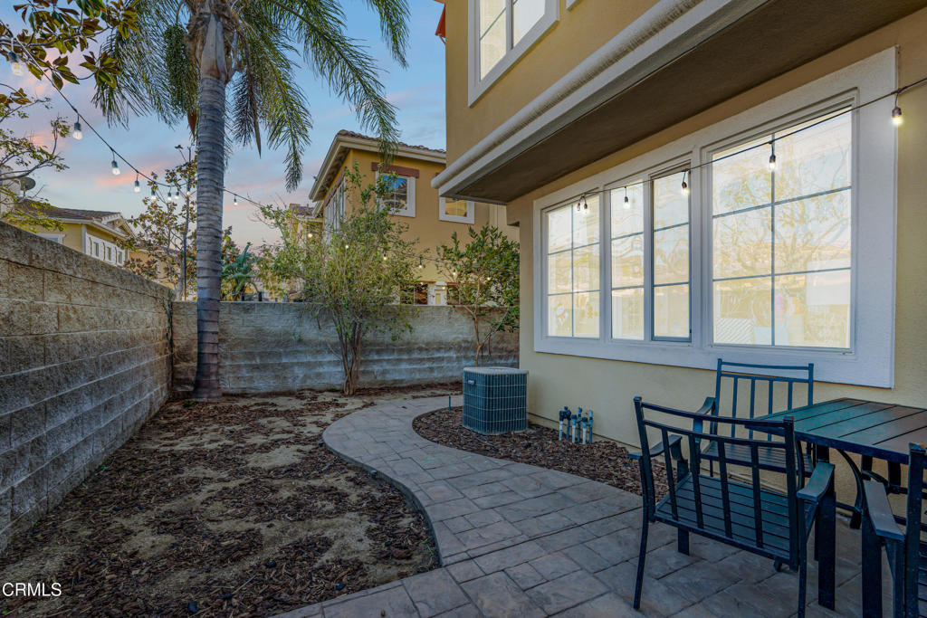 2916 Esperanza Way, Unit F Simi Valley, CA 93063 - Photo 31 of 46