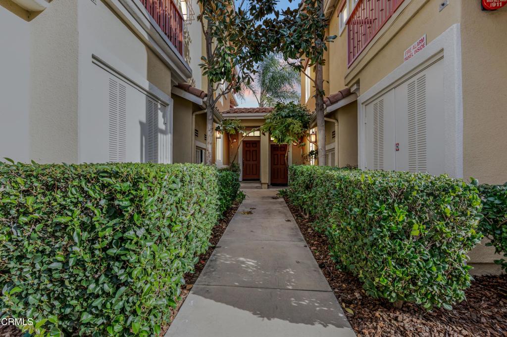 2916 Esperanza Way, Unit F Simi Valley, CA 93063 - Photo 37 of 46