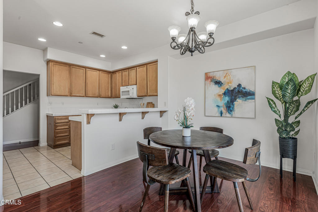 2916 Esperanza Way, Unit F Simi Valley, CA 93063 - Photo 8 of 46