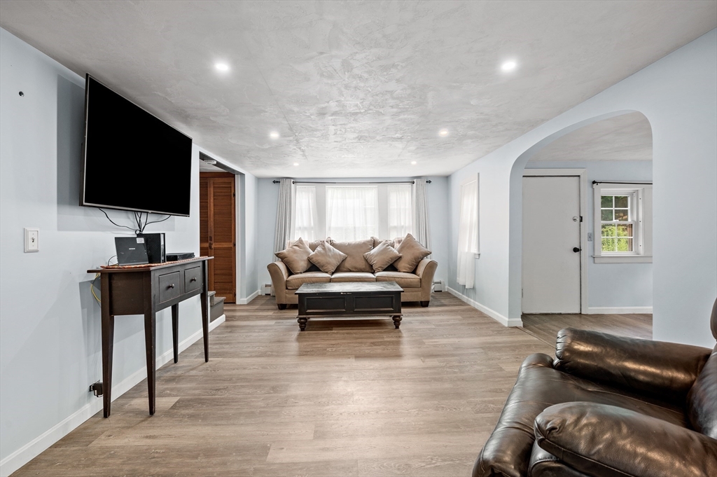 307 Spencer Road Oakham, MA 01068 - Photo 5 of 36