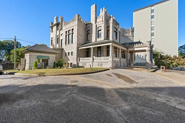 $2,250,000 | 1397 Central Avenue, Memphis, TN 38104