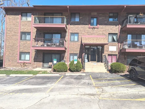 $149,000 | 8473 Archer Avenue, Unit 104, Willow Springs, IL 60480