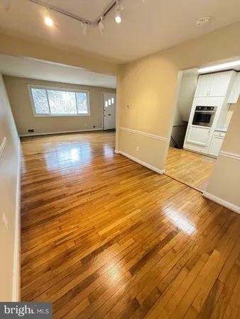 $2,995 | 11212 Dewey Road, Kensington, MD 20895