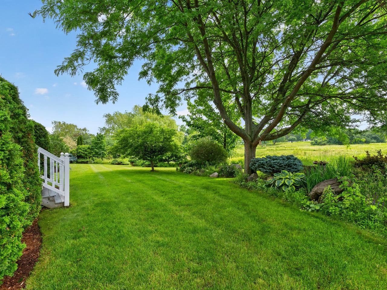 47 Economou Farm Road South Burlington, VT 05403 - Photo 2 of 31