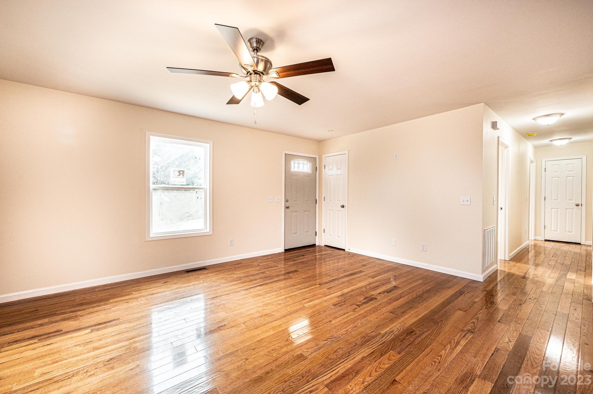 506 Ridgeway Place Southwest Lenoir, NC 28645 - Photo 4 of 29 Gallery Image 4
