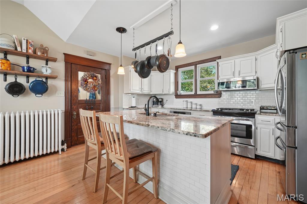 33 South Laclede Station Road Webster Groves, MO 63119 - Photo 18 of 52