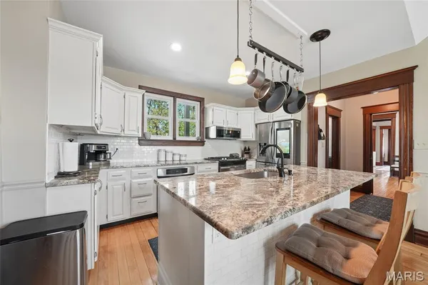 $789,000 | 33 South Laclede Station Road, Webster Groves, MO 63119