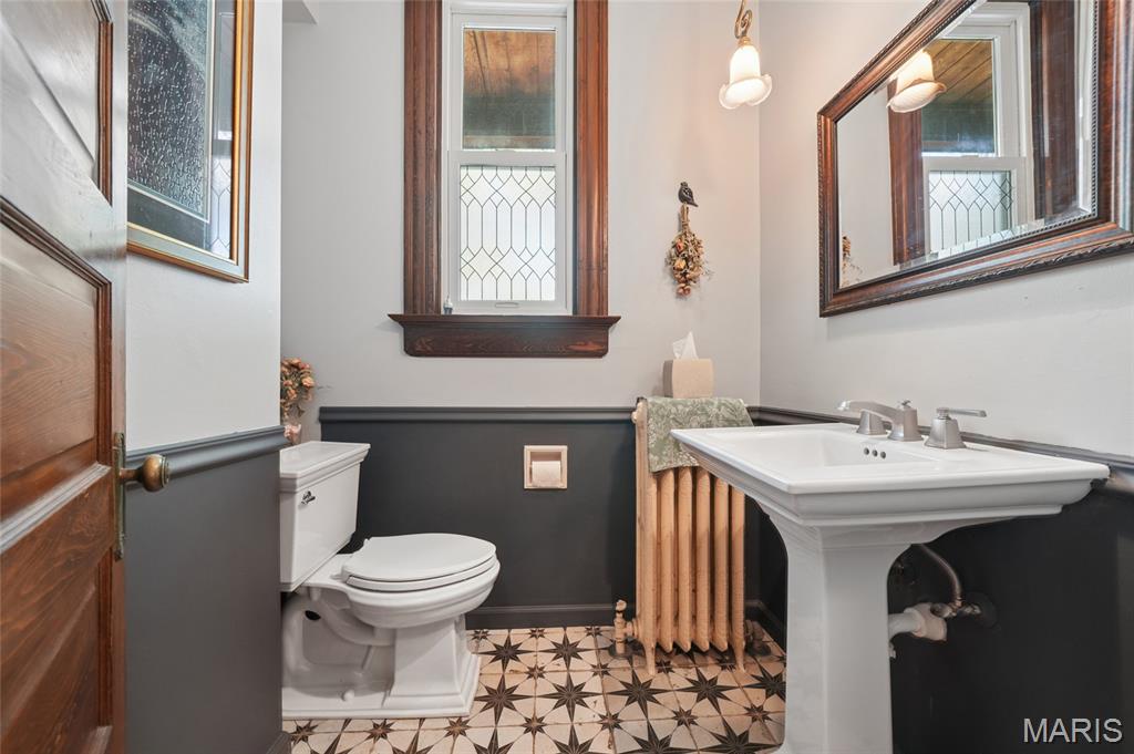 33 South Laclede Station Road Webster Groves, MO 63119 - Photo 22 of 52