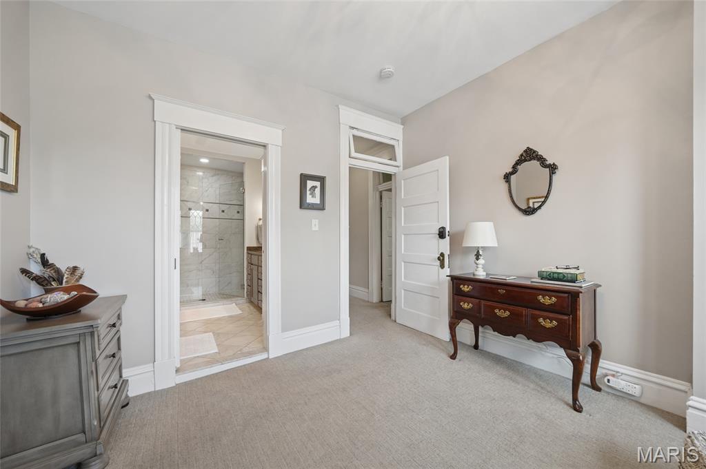 33 South Laclede Station Road Webster Groves, MO 63119 - Photo 24 of 52