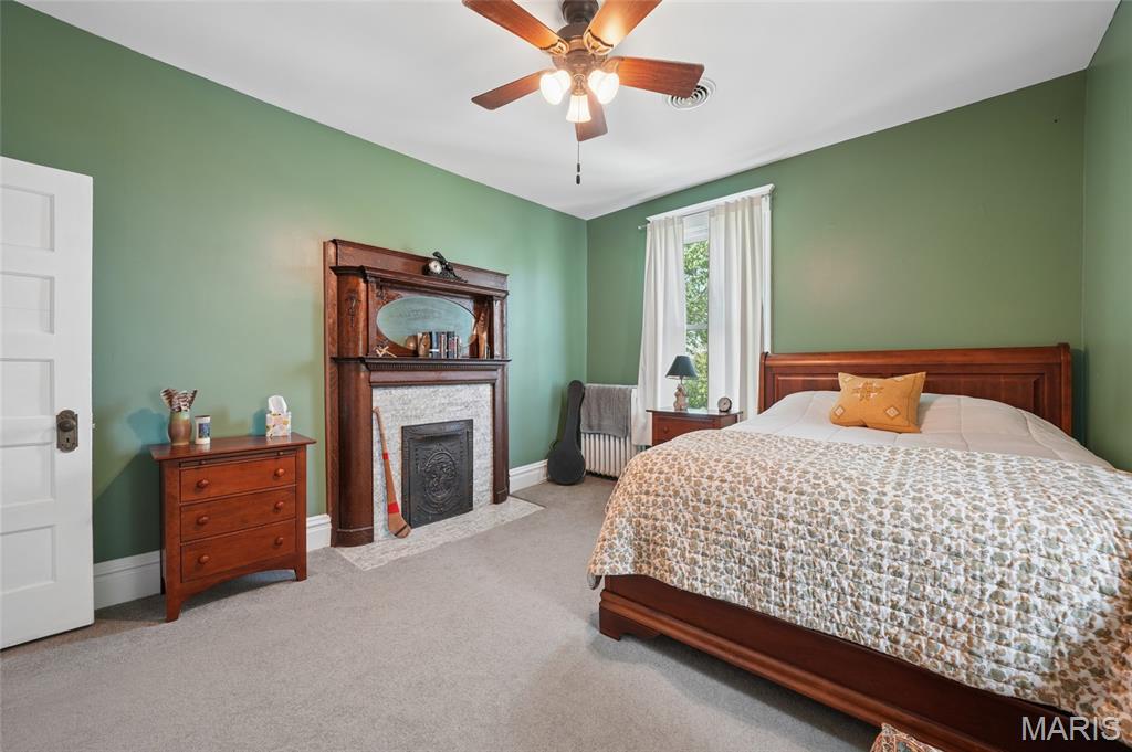 33 South Laclede Station Road Webster Groves, MO 63119 - Photo 25 of 52