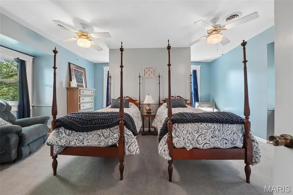 $789,000 | 33 South Laclede Station Road, Webster Groves, MO 63119