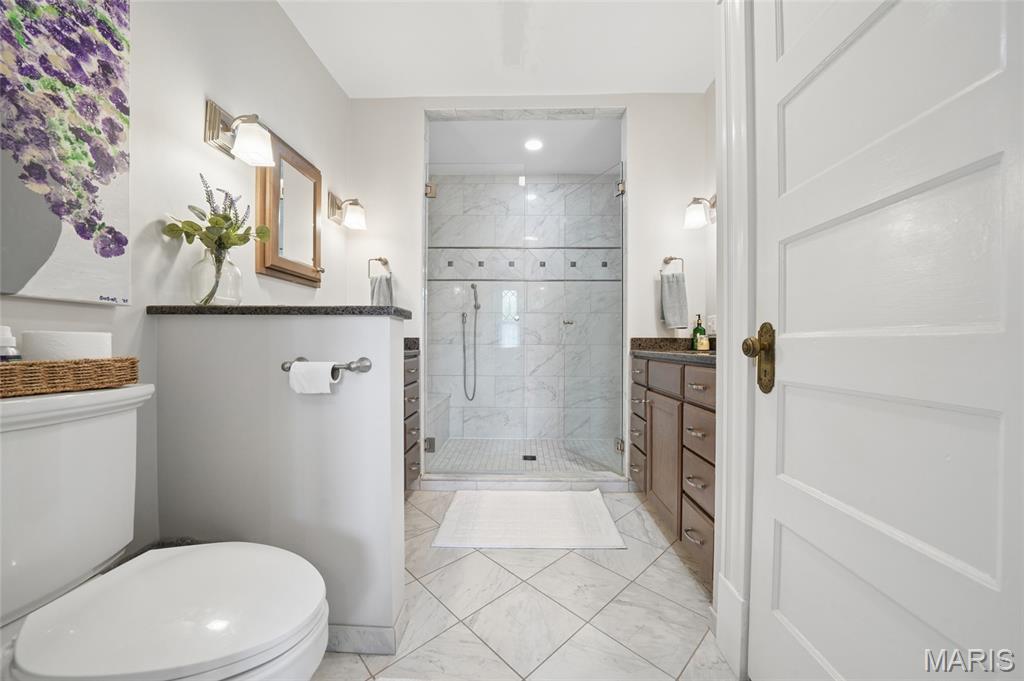 33 South Laclede Station Road Webster Groves, MO 63119 - Photo 37 of 52