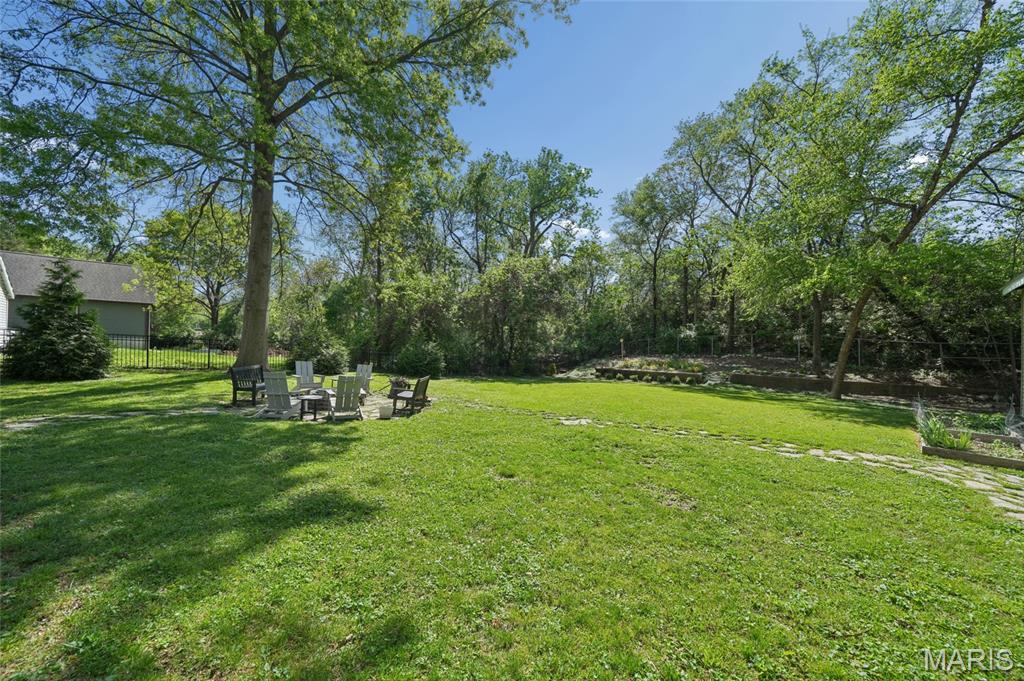 33 South Laclede Station Road Webster Groves, MO 63119 - Photo 41 of 52