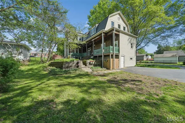 $789,000 | 33 South Laclede Station Road, Webster Groves, MO 63119