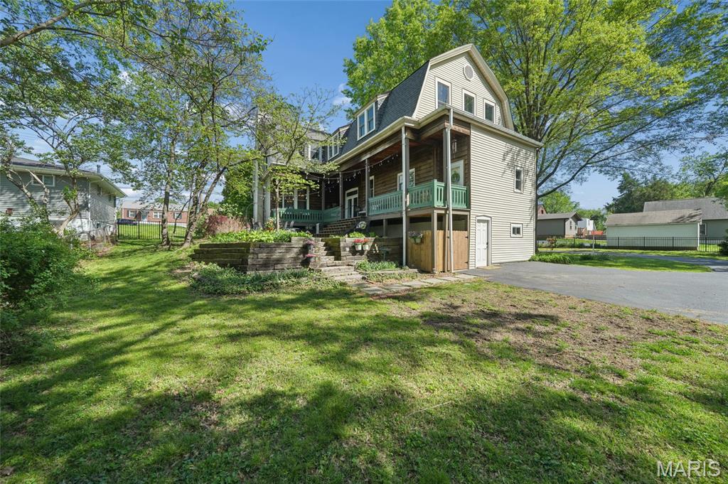 33 South Laclede Station Road Webster Groves, MO 63119 - Photo 45 of 52