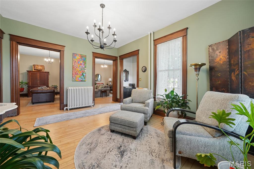 33 South Laclede Station Road Webster Groves, MO 63119 - Photo 5 of 52