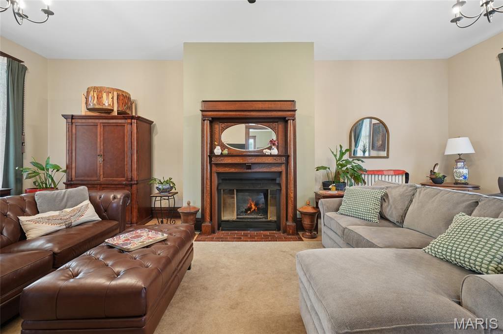 33 South Laclede Station Road Webster Groves, MO 63119 - Photo 7 of 52