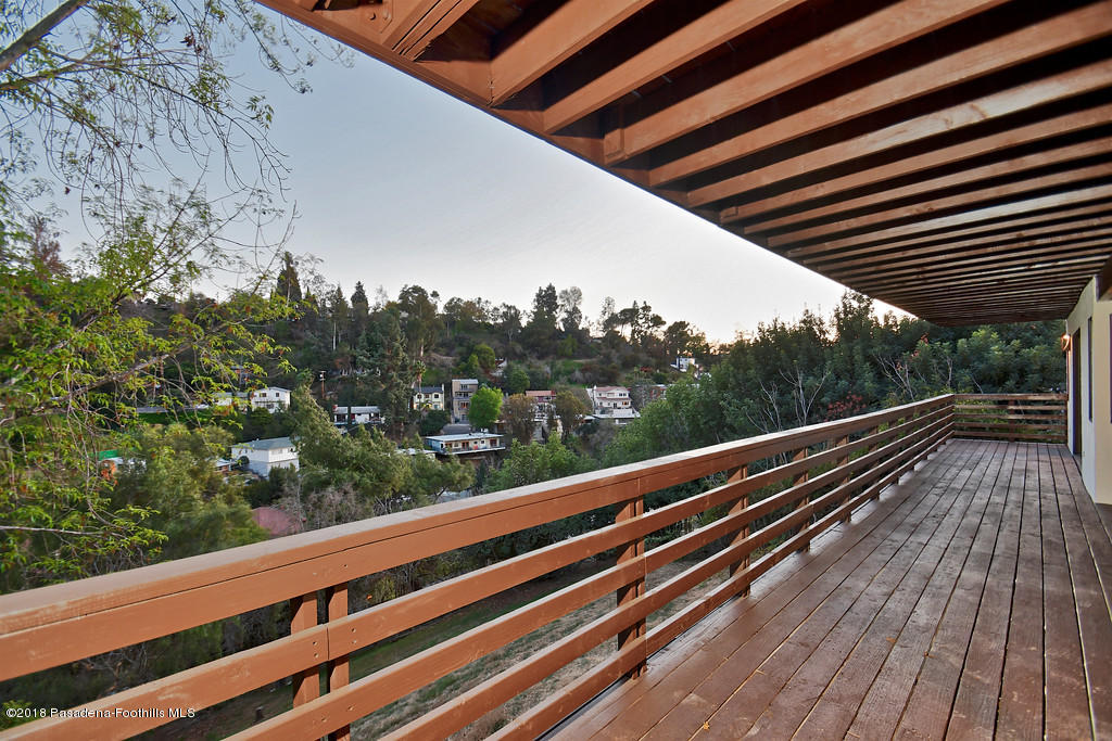 846 Oneonta Drive Los Angeles, CA 90065 - Photo 14 of 34 i-m4cXk8x-XL