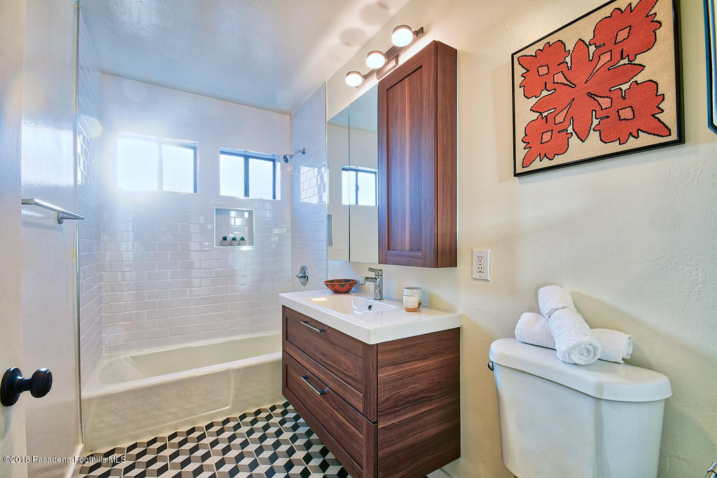 846 Oneonta Drive Los Angeles, CA 90065 - Photo 25 of 34 i-x62BcpB-XL