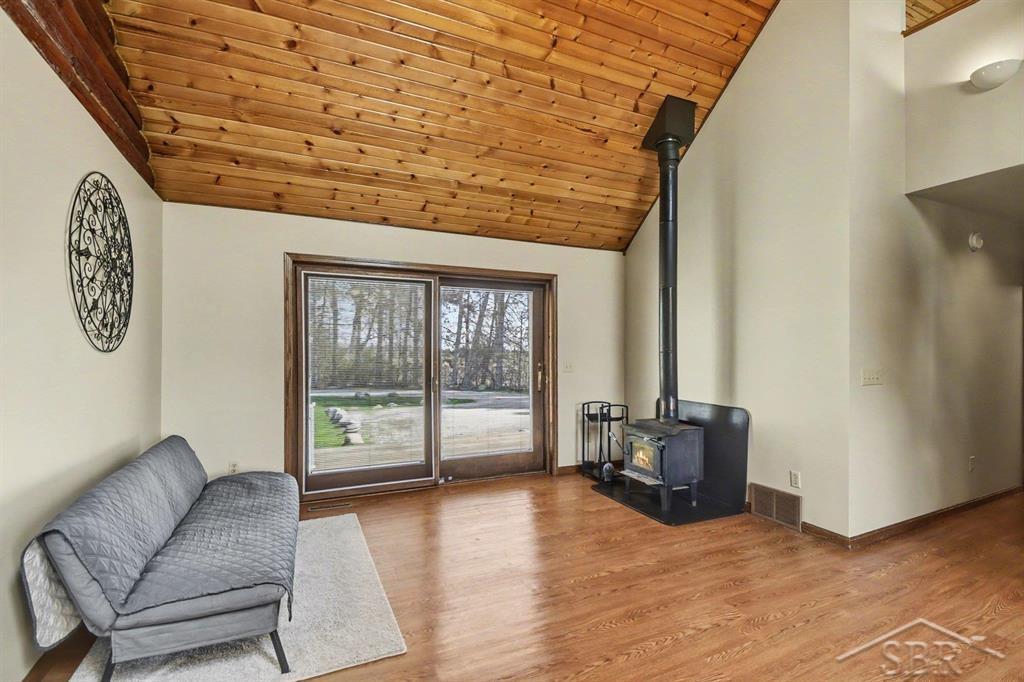 15251 Geddes Road Hemlock, MI 48626 - Photo 10 of 41