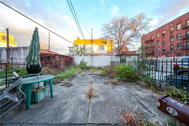 $1,199,000 | 6821 16th Avenue | Bensonhurst