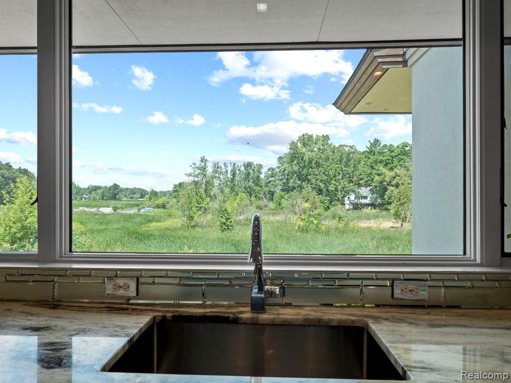5270 Coomer Road Waterford, MI 48327 - Photo 50 of 92 Gallery Image 50