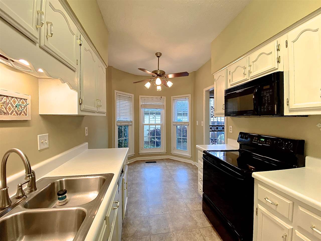 1794 Kimbrough Road Germantown, TN 38138 - Photo 5 of 25 Gallery Image 5