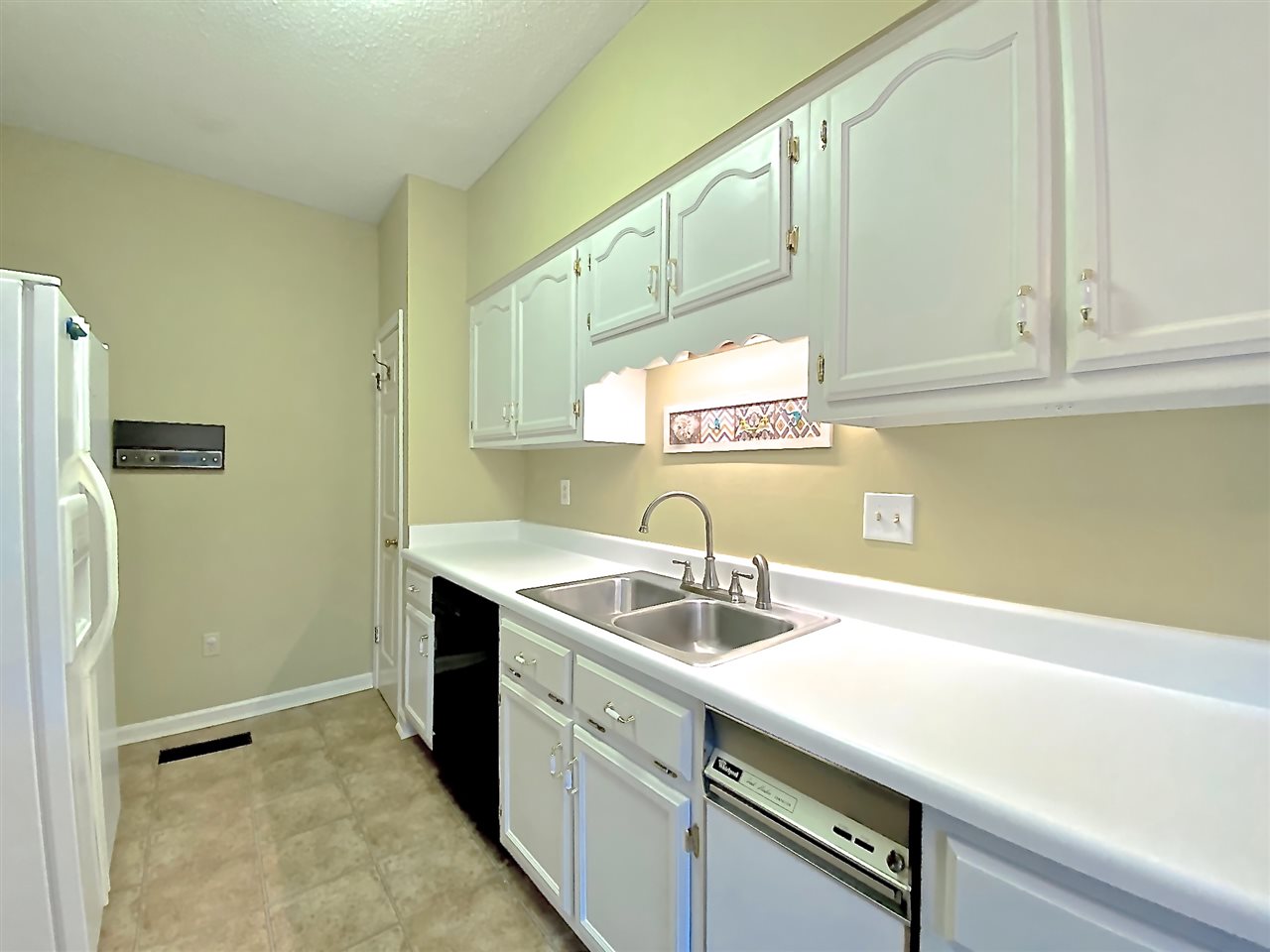 1794 Kimbrough Road Germantown, TN 38138 - Photo 6 of 25 Gallery Image 6
