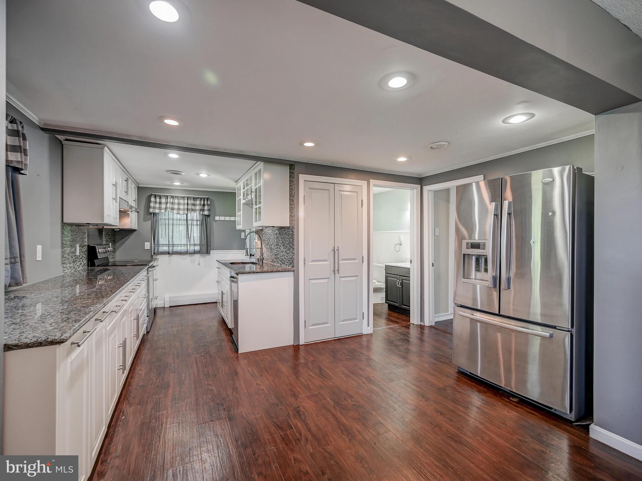 2512 Barrison Point Road Baltimore, MD 21221 - Photo 12 of 44 Spacious Kitchen