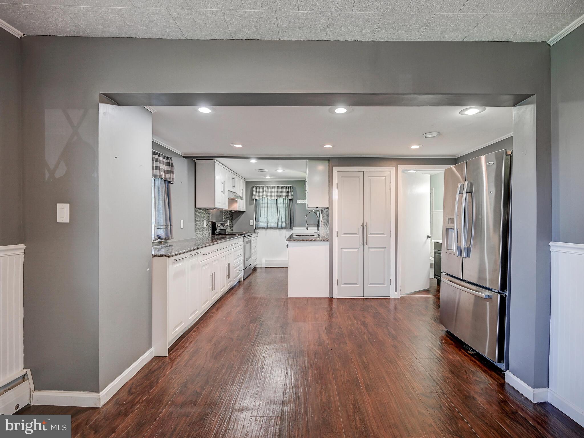 2512 Barrison Point Road Baltimore, MD 21221 - Photo 15 of 44 Dining Area