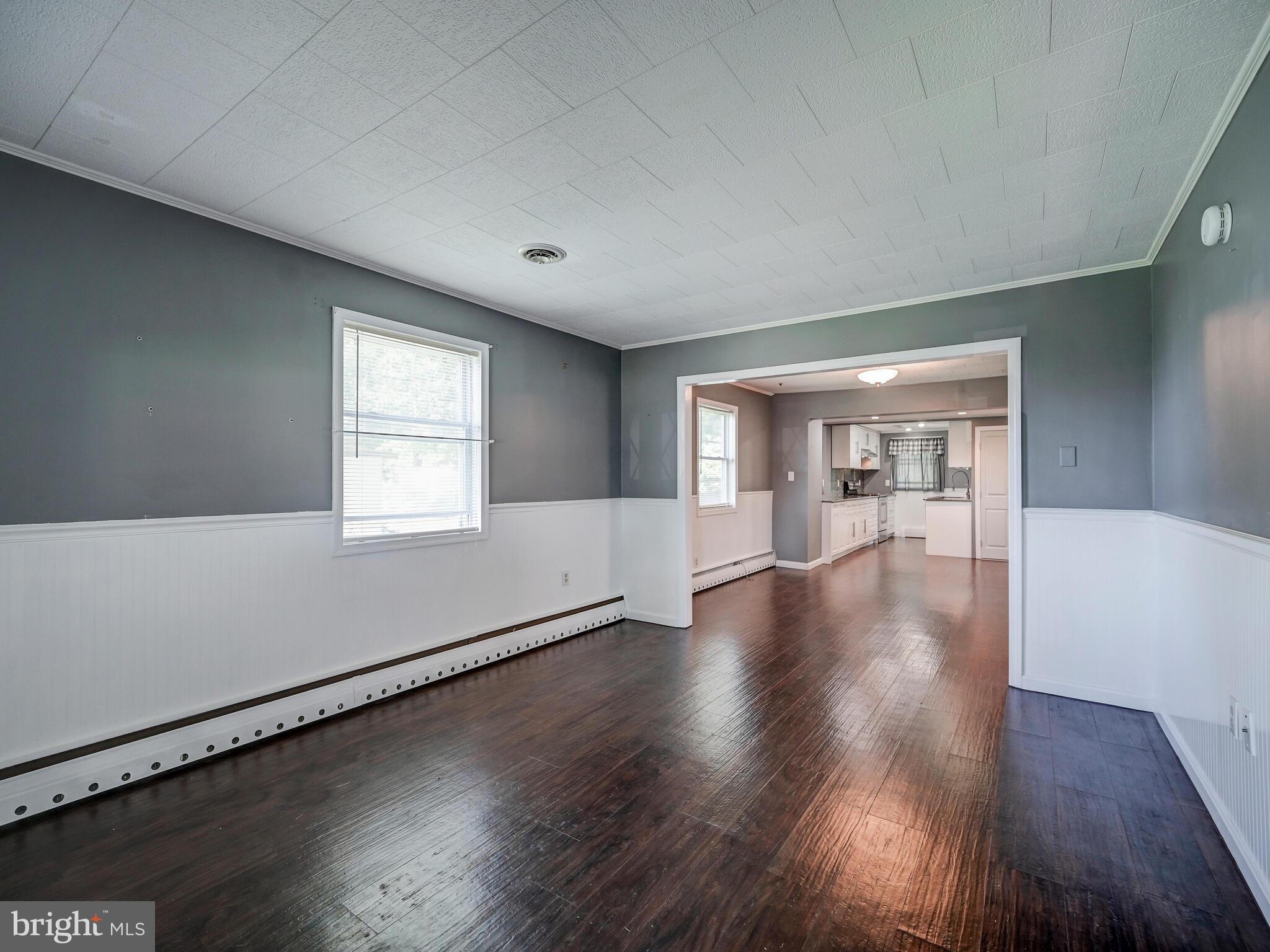 2512 Barrison Point Road Baltimore, MD 21221 - Photo 3 of 44 Open Living Space