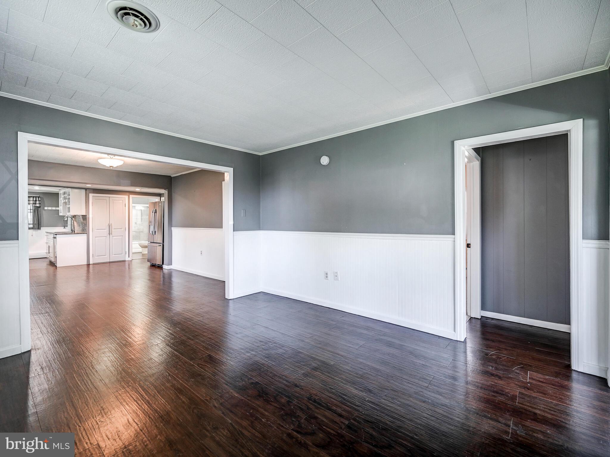 2512 Barrison Point Road Baltimore, MD 21221 - Photo 32 of 44