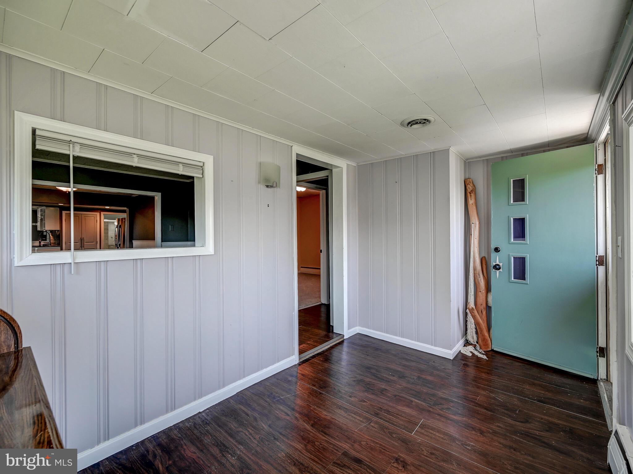 2512 Barrison Point Road Baltimore, MD 21221 - Photo 33 of 44
