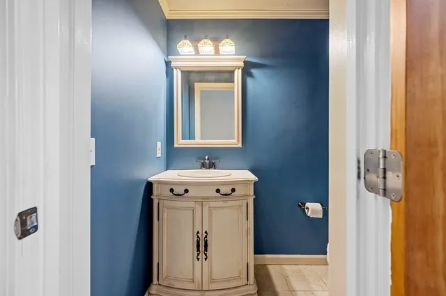 $849,900 | 82 Central Turnpike, Sutton, MA 01590