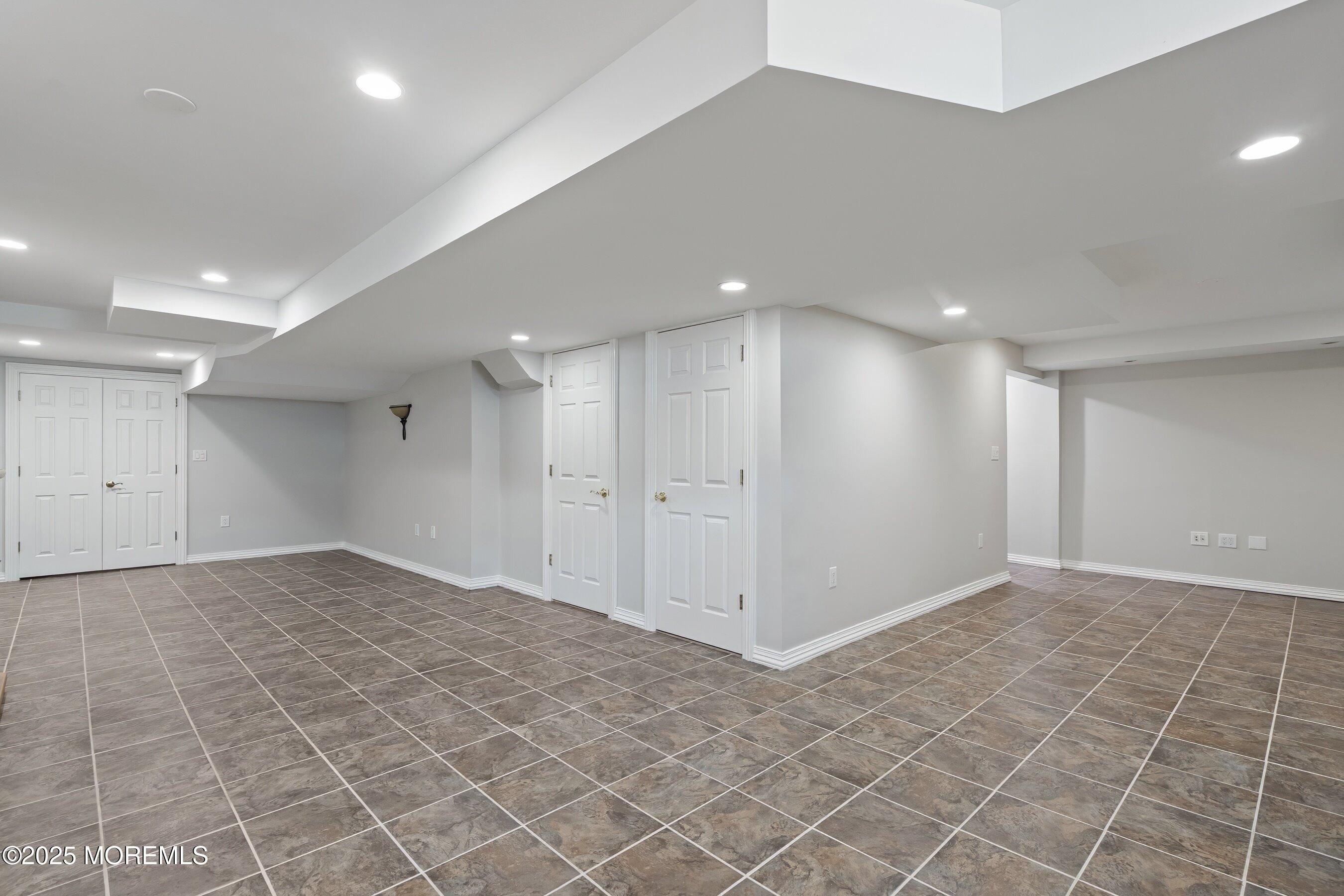 24 Sun Hollow Road Howell, NJ 07731 - Photo 28 of 48 1000017736