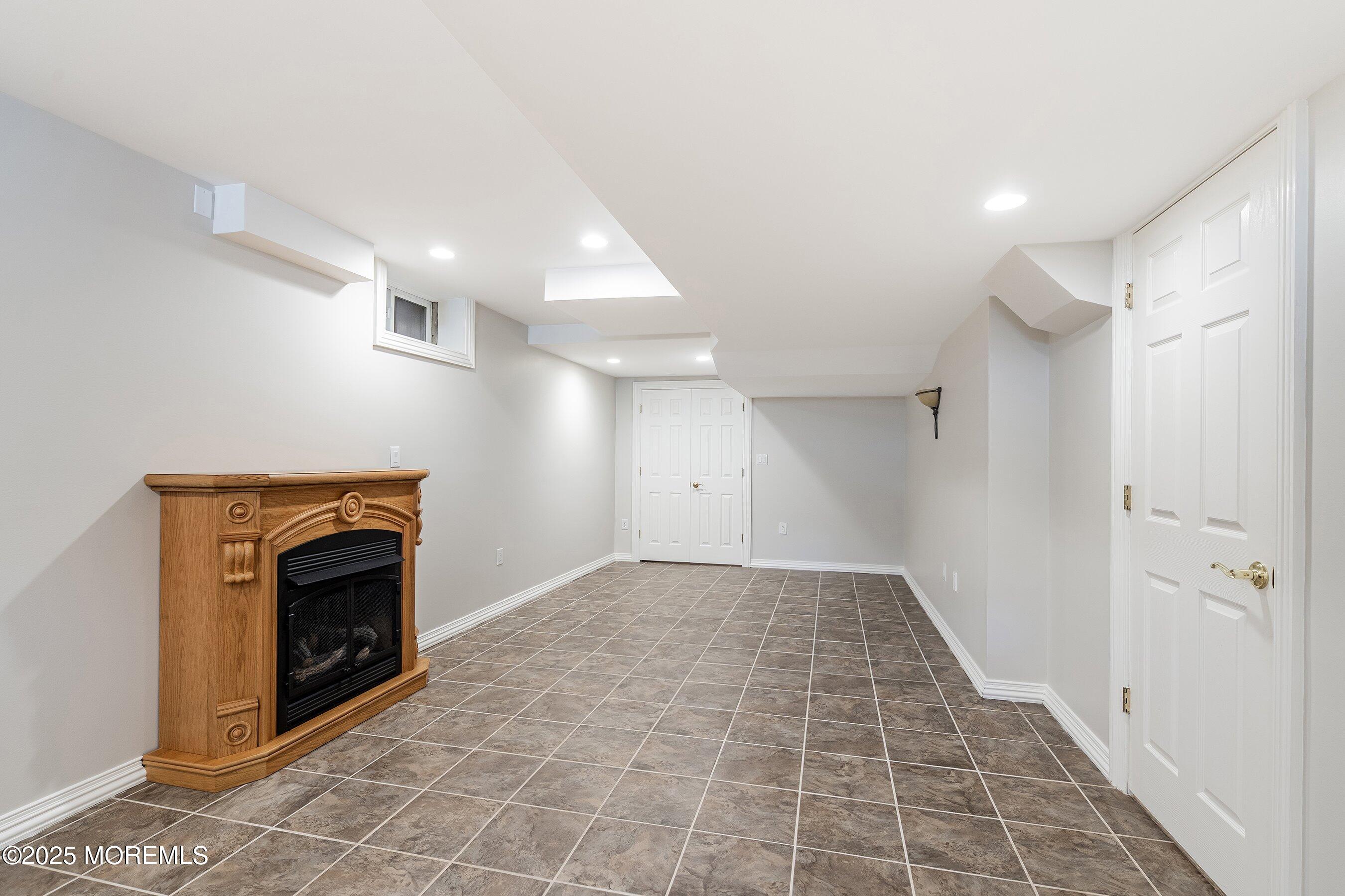 24 Sun Hollow Road Howell, NJ 07731 - Photo 30 of 48 1000017738