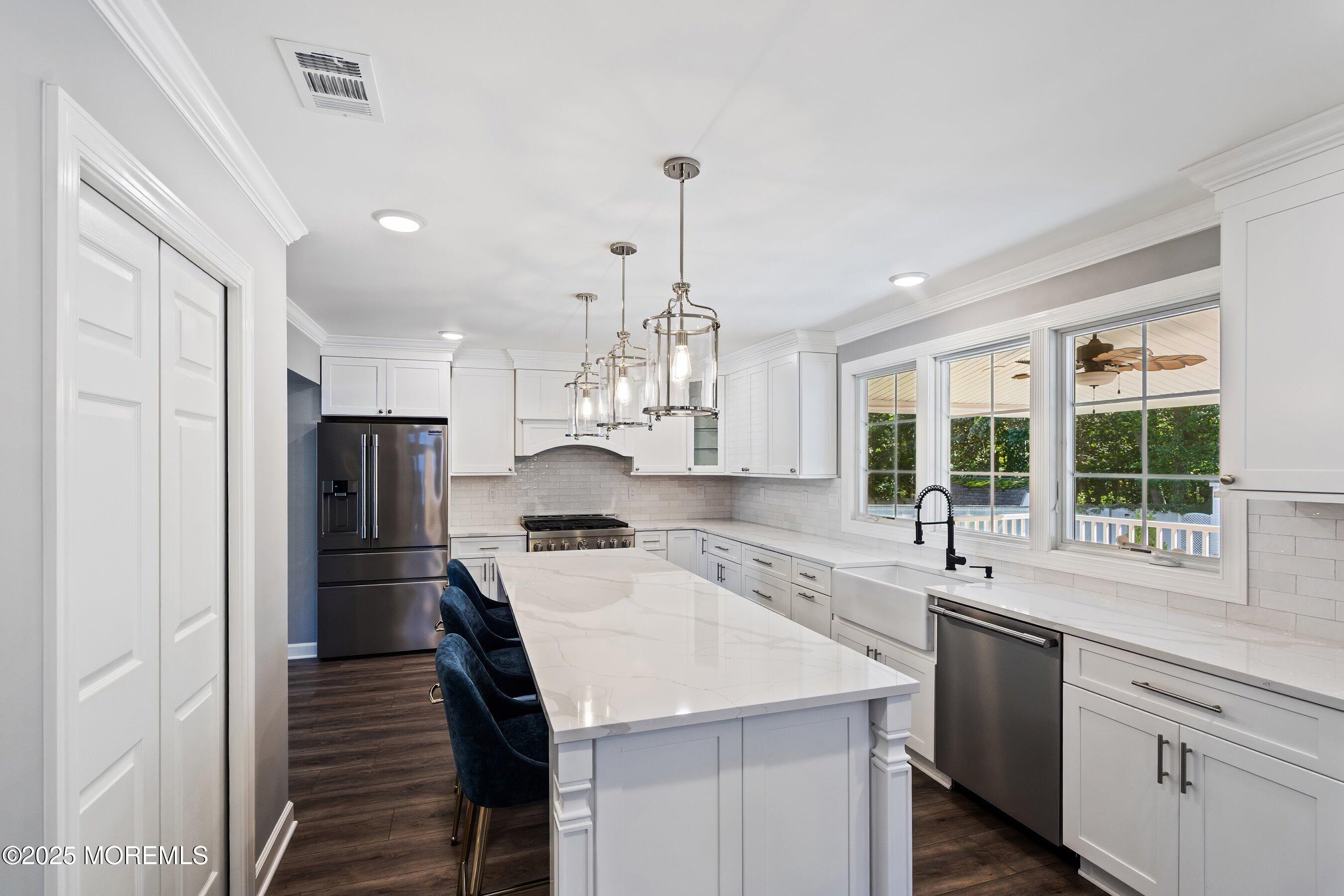 24 Sun Hollow Road Howell, NJ 07731 - Photo 10 of 48 1000017715