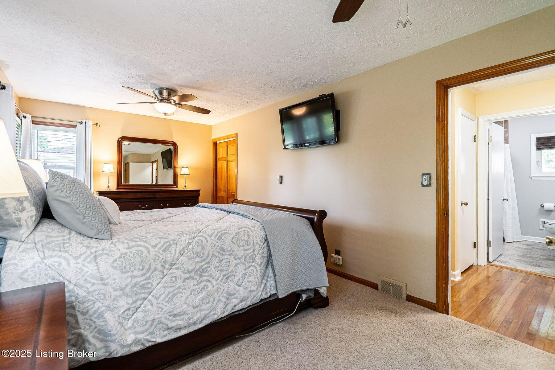 8703 Waltlee Road Louisville, KY 40291 - Photo 23 of 44 photo_online_022