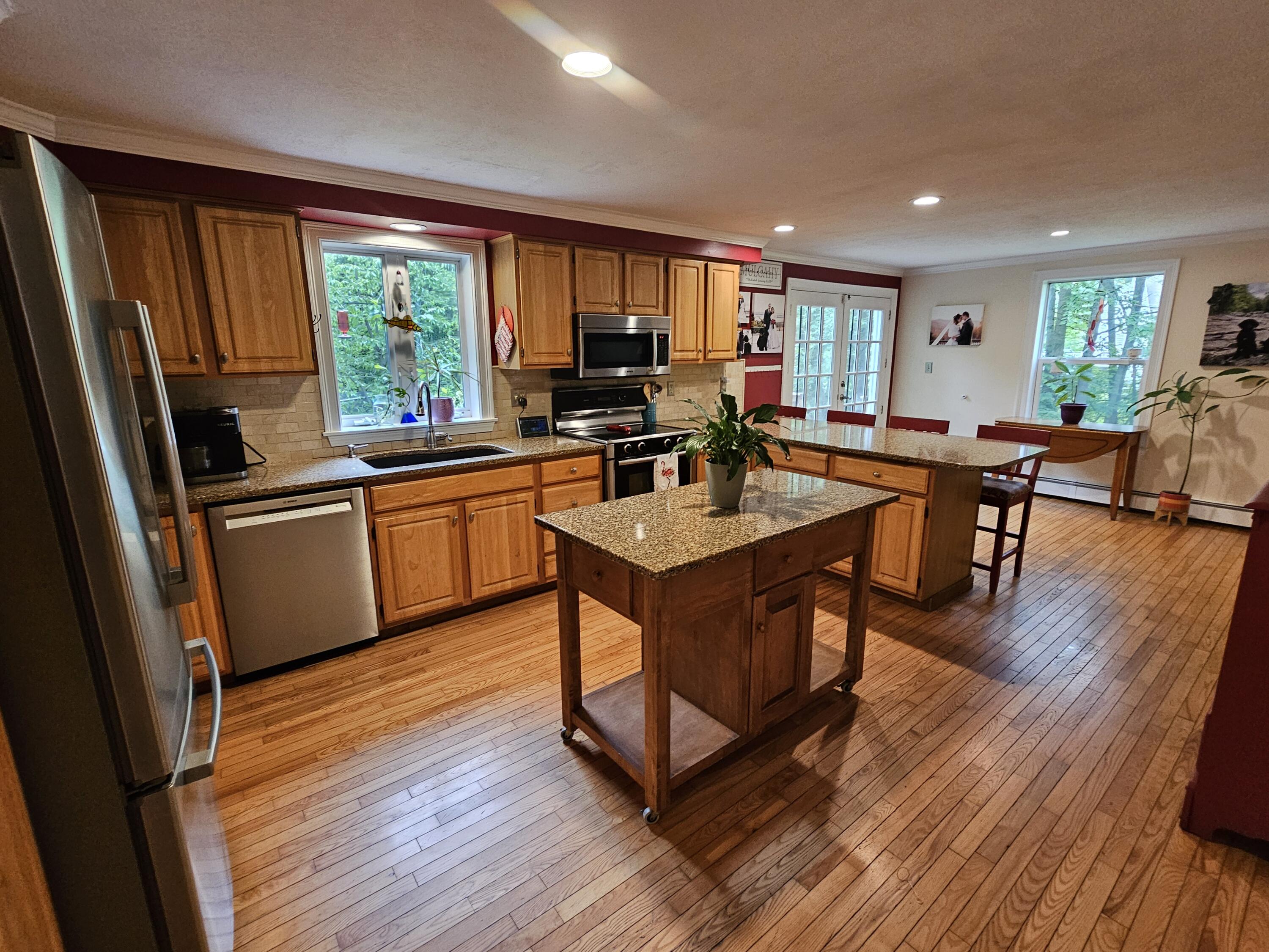 33 Oak Ridge Drive Standish, ME 04084 - Photo 7 of 60 20250609_101129